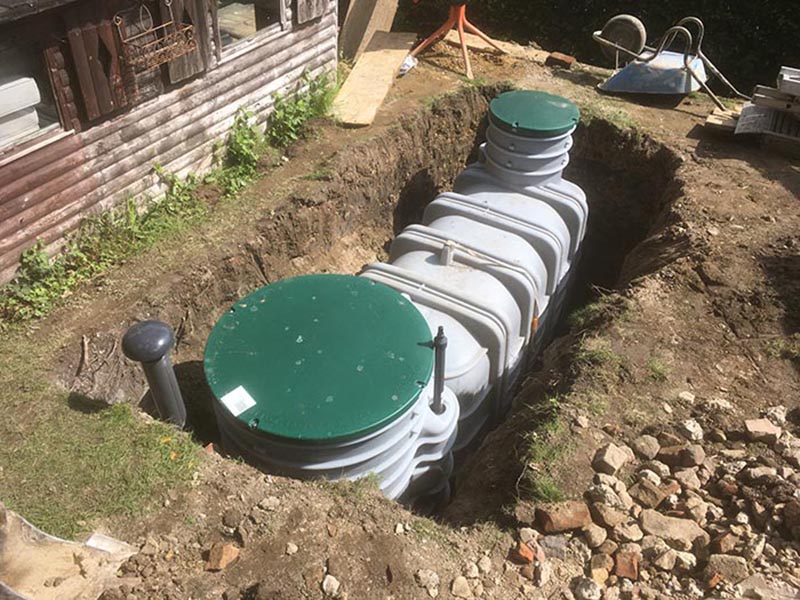 14. Installera Enskilt Avlopp Reningsverk Trekammarbrunn Slamavskiljare